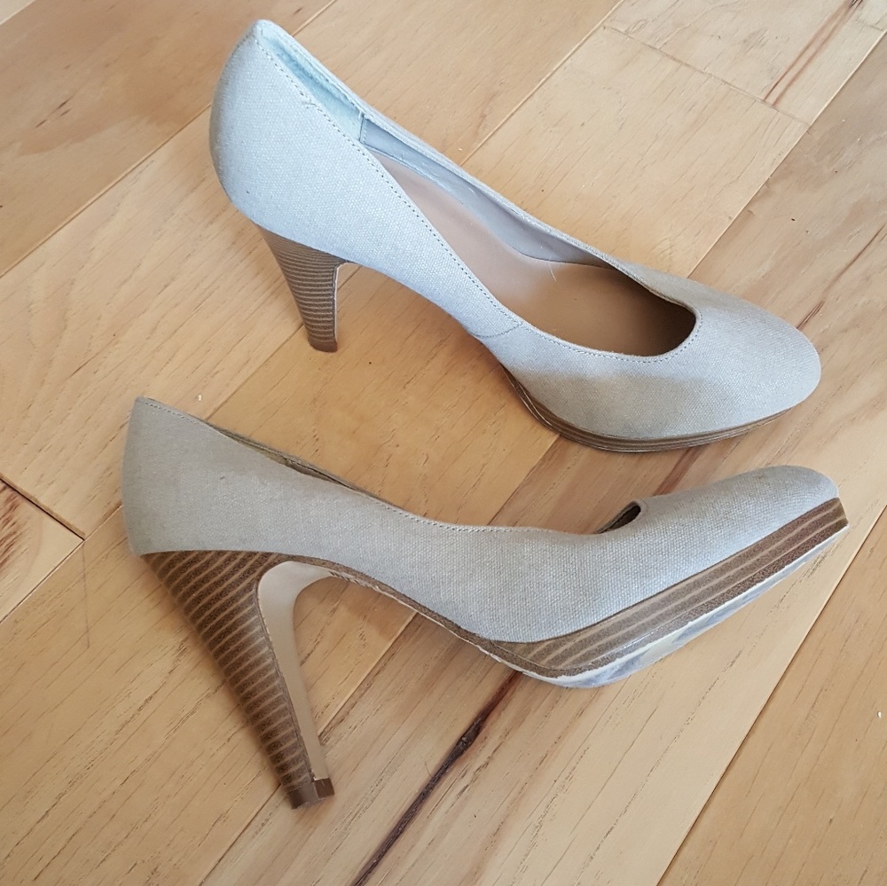 Fioni Cream Colored Heels